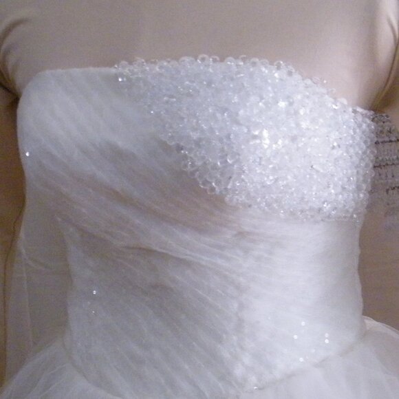 Wedding Dress with Crystal Beads Size 2 - Picture 6 of 6